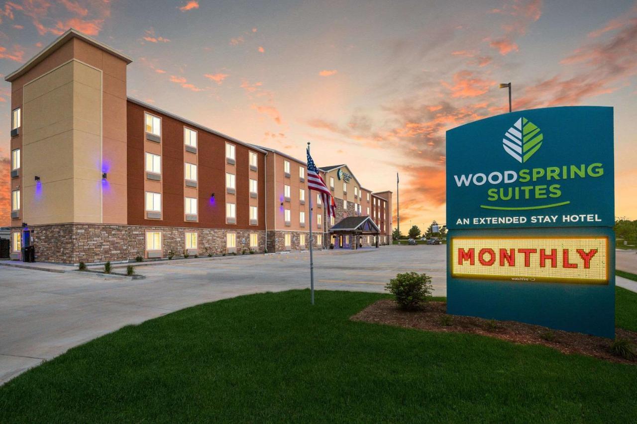 Woodspring Suites Davenport Quad Cities Exterior photo