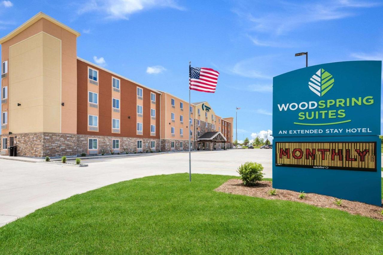 Woodspring Suites Davenport Quad Cities Exterior photo